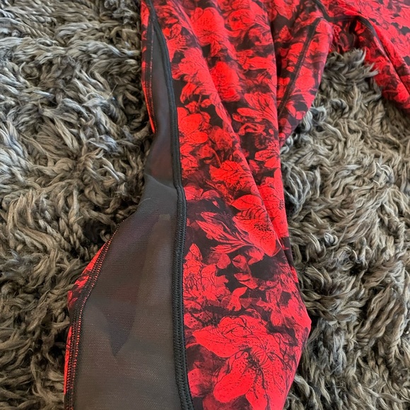 Lululemon leggings  Size 10 - Picture 3 of 5